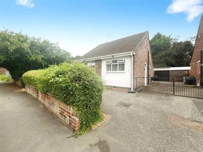 Johnson Road, 2 bedroom Detached Bungalow for sale, £240,000