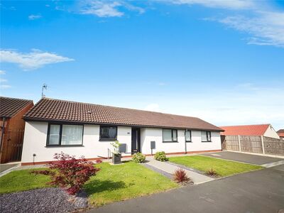 Leyland Road, 3 bedroom Detached Bungalow for sale, £450,000