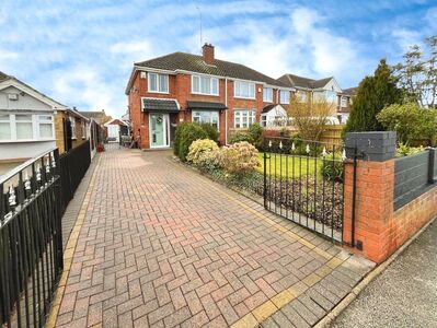 Dark Lane, 3 bedroom Semi Detached House for sale, £270,000