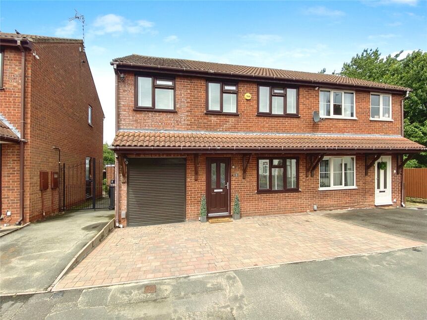 Main image of 4 bedroom Semi Detached House to rent, Brook Street, Bedworth, Warwickshire, CV12