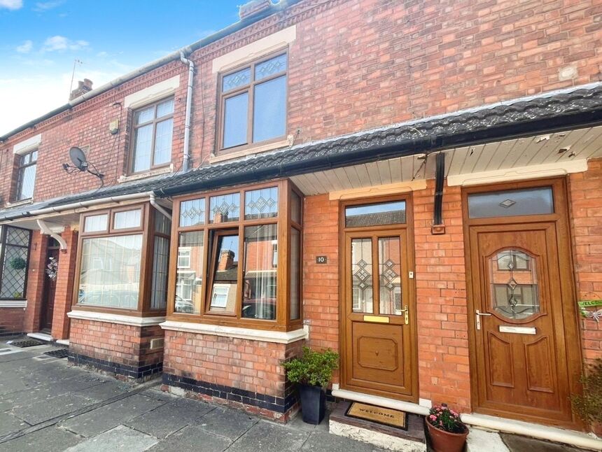Main image of 2 bedroom Mid Terrace House for sale, Earl Street, Bedworth, Warwickshire, CV12