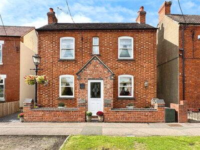3 bedroom Detached Property for sale