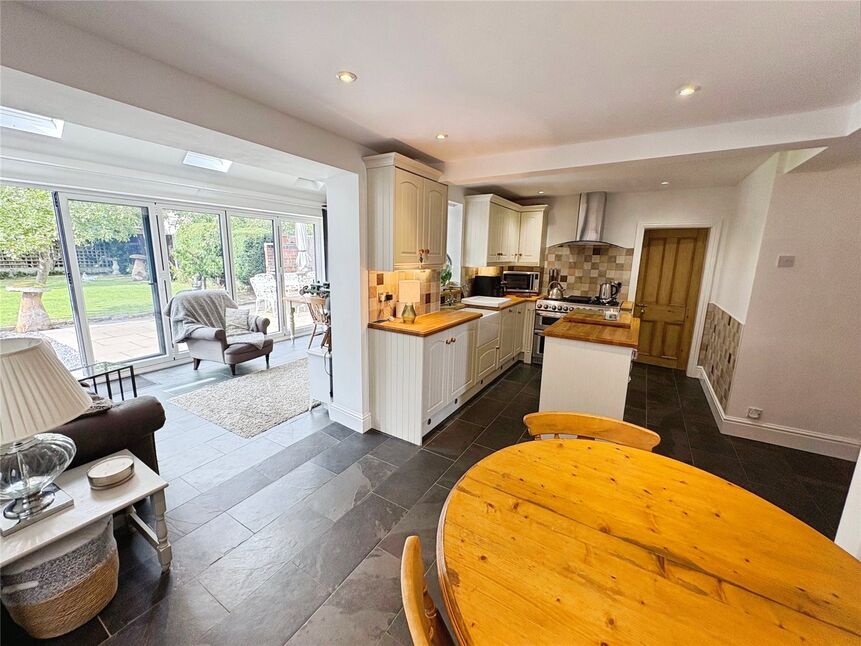Kitchen / Diner