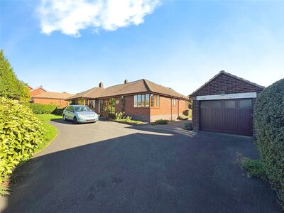 Frances Crescent, 3 bedroom Detached Bungalow for sale, £450,000