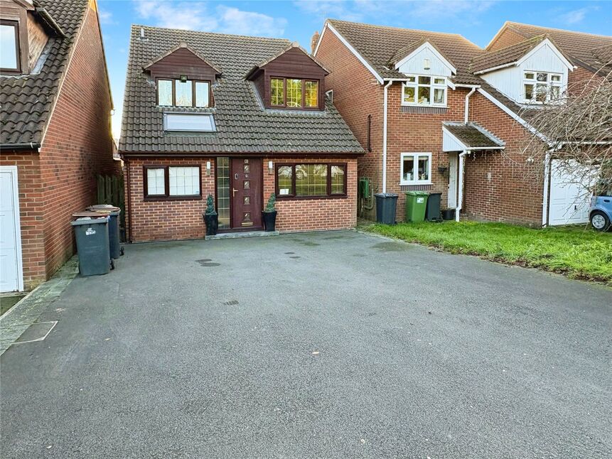 Main image of 4 bedroom Detached House for sale, Brooklea, Bedworth, Warwickshire, CV12
