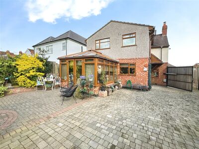 Rugby Road, 4 bedroom Detached House for sale, &pound;550,000