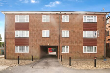2 bedroom  Flat to rent