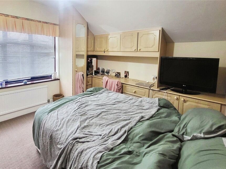 4 bedroom Semi Detached House for sale, Sheldon Road, Bexleyheath, DA7