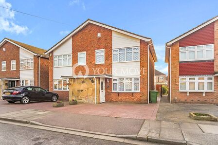 Mark Close, 3 bedroom Semi Detached House to rent, £2,000 pcm