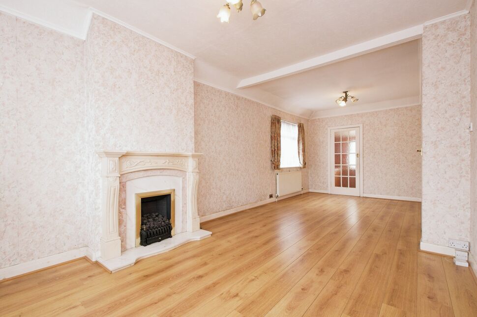 2 bedroom Semi Detached Bungalow for sale, Barry Avenue, Bexleyheath