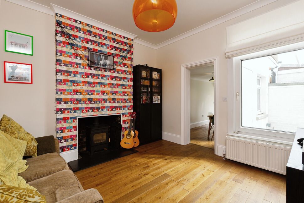 3 bedroom Detached House for sale, Upton Road, Bexleyheath, DA6 £625,000