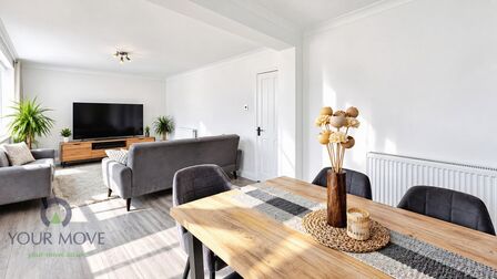 The Mount, 2 bedroom Flat to rent, &pound;1,700 pcm