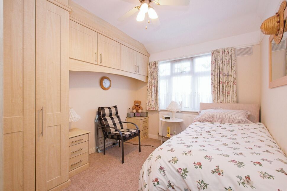 2 bedroom Semi Detached Bungalow for sale, Brampton Road, Bexleyheath