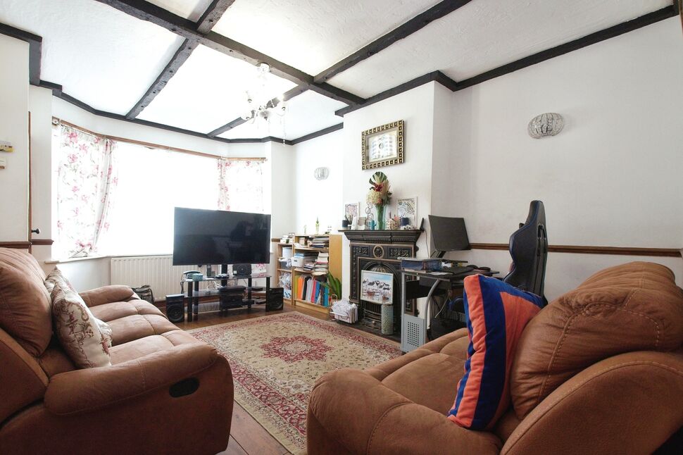 2 bedroom Mid Terrace House for sale, Woodside Road, Bexleyheath, DA7 £340,000