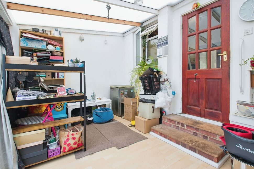 2 bedroom Mid Terrace House for sale, Woodside Road, Bexleyheath, DA7