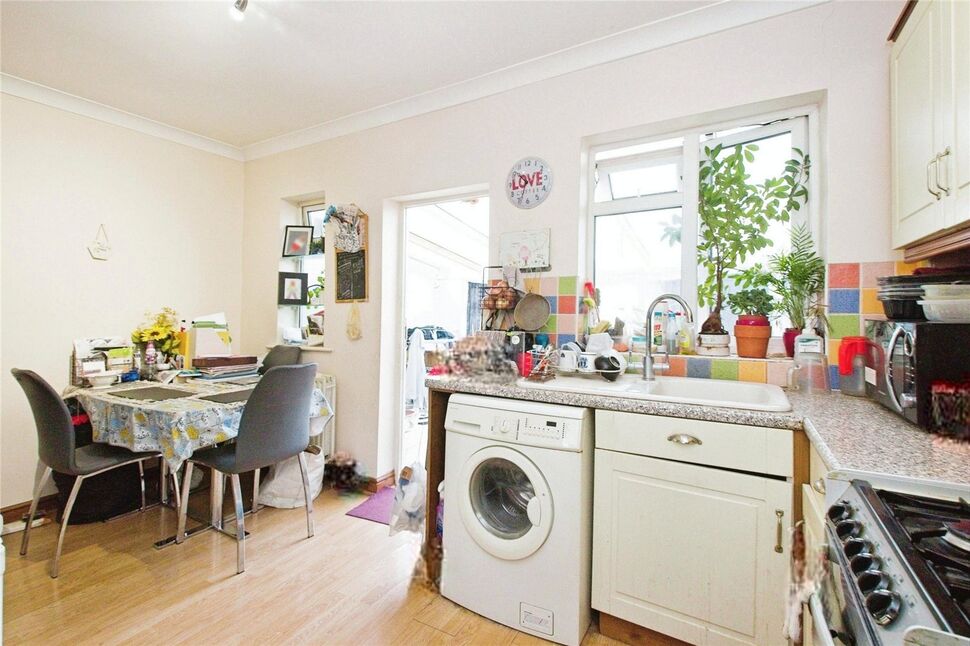 2 bedroom Mid Terrace House for sale, Woodside Road, Bexleyheath, DA7 £340,000