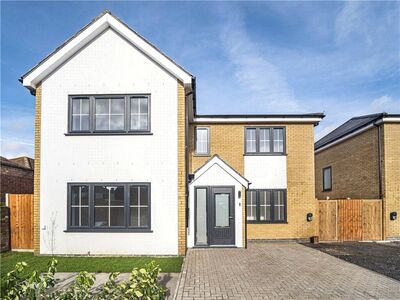 Fairway, 4 bedroom Detached House for sale, £1,100,000