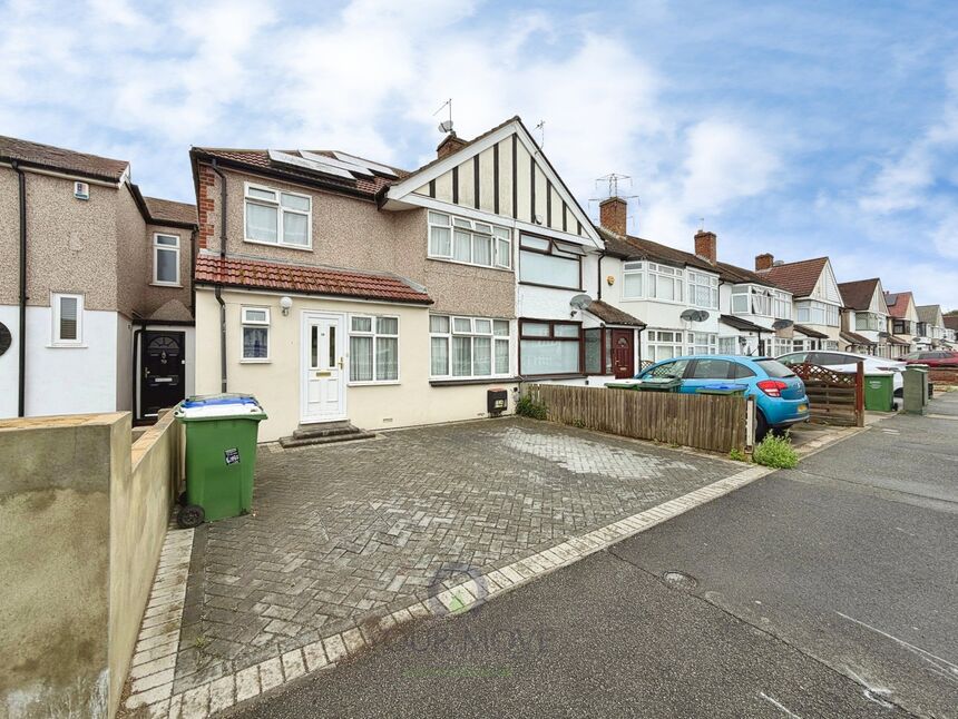 Main image of 4 bedroom End Terrace House for sale, Ramillies Road, Sidcup, DA15