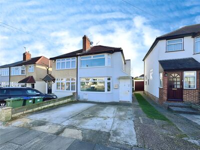 Clinton Avenue, 3 bedroom  House to rent, £2,100 pcm