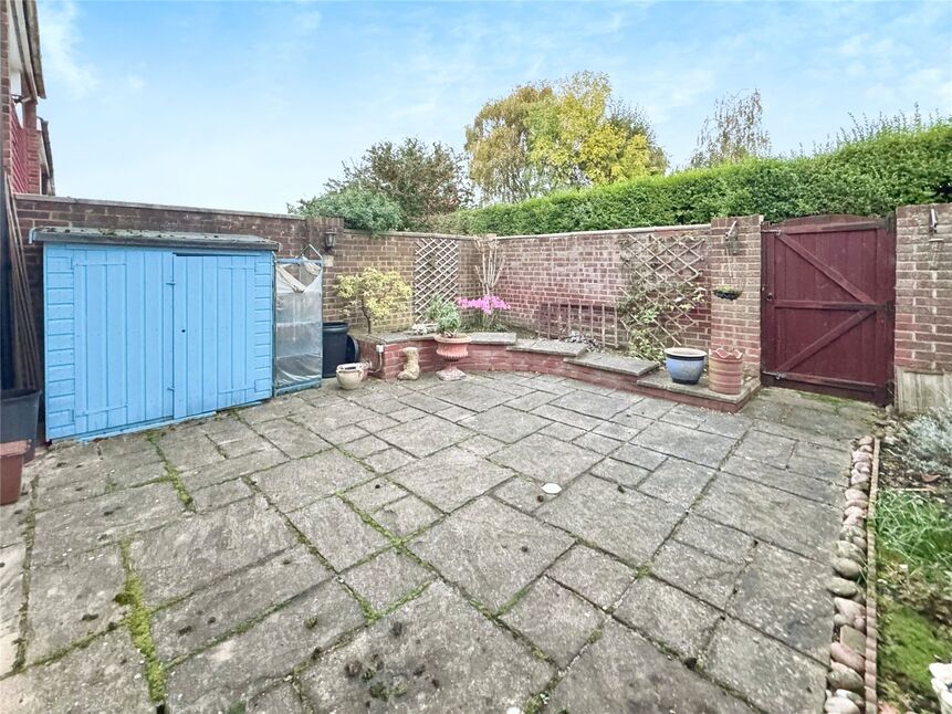 3 bedroom Mid Terrace House for sale, Hurst Road, DA5 £425,000