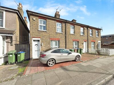Chapel Road, 2 bedroom End Terrace House for sale, £380,000