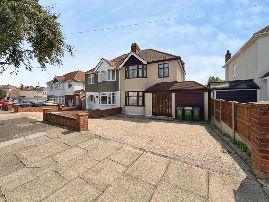 Main image of 3 bedroom Semi Detached House for sale, Horsham Road, Bexleyheath, DA6