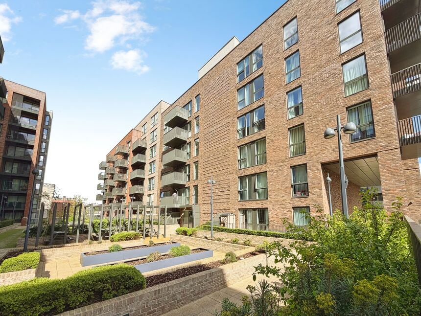 Main image of 2 bedroom Flat for sale, Regal Walk, Bexleyheath, DA6