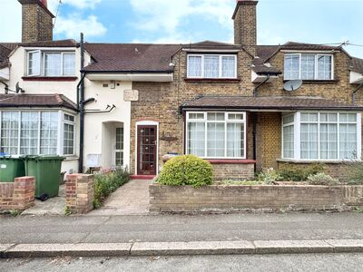 3 bedroom Mid Terrace House for sale