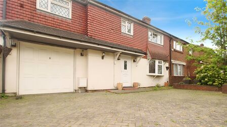 Maylands Drive, 1 bedroom  House to rent, £1,100 pcm