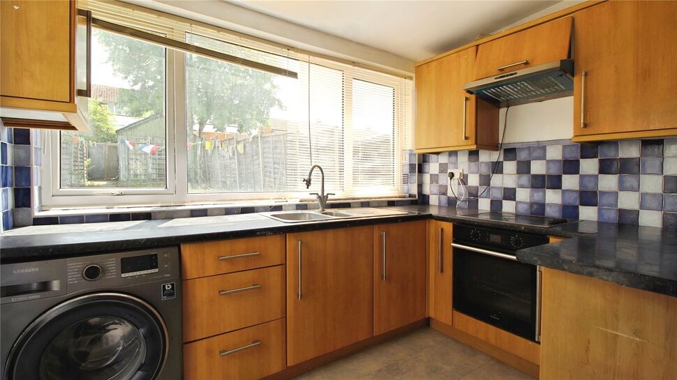 Main image of 2 bedroom Mid Terrace House to rent, Parkside Avenue, Bexleyheath, DA7