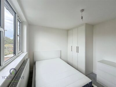 Latham Road, 1 bedroom Property to rent, &pound;1,100 pcm
