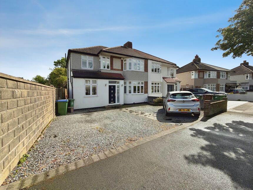 Main image of 4 bedroom Semi Detached House for sale, Latham Road, Bexleyheath, DA6