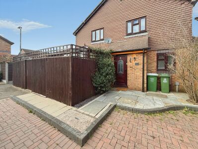 Cheswick Close, 1 bedroom End Terrace House for sale, &pound;285,000