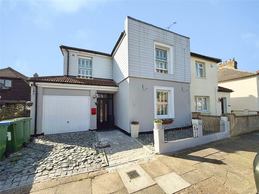 Main image of 3 bedroom Semi Detached House for sale, Lewin Road, Bexleyheath, DA6