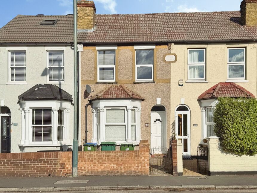 Main image of 3 bedroom Mid Terrace House for sale, Long Lane, Bexleyheath, DA7