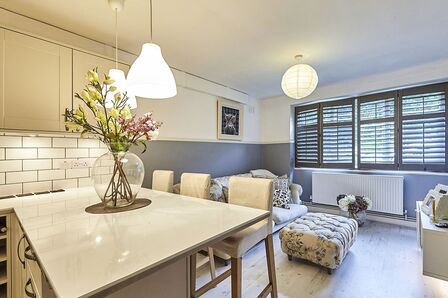 2 bedroom  Flat to rent