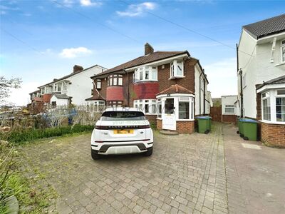 Wricklemarsh Road, 4 bedroom Semi Detached House to rent, £2,600 pcm