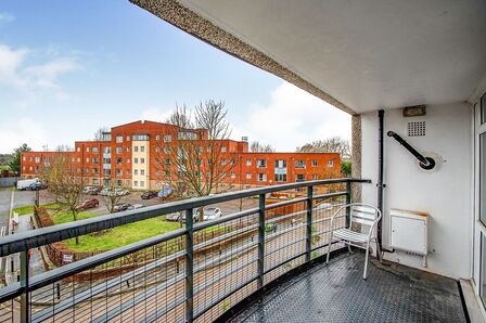 Greenwich Heights, 3 bedroom  Flat to rent, £2,000 pcm