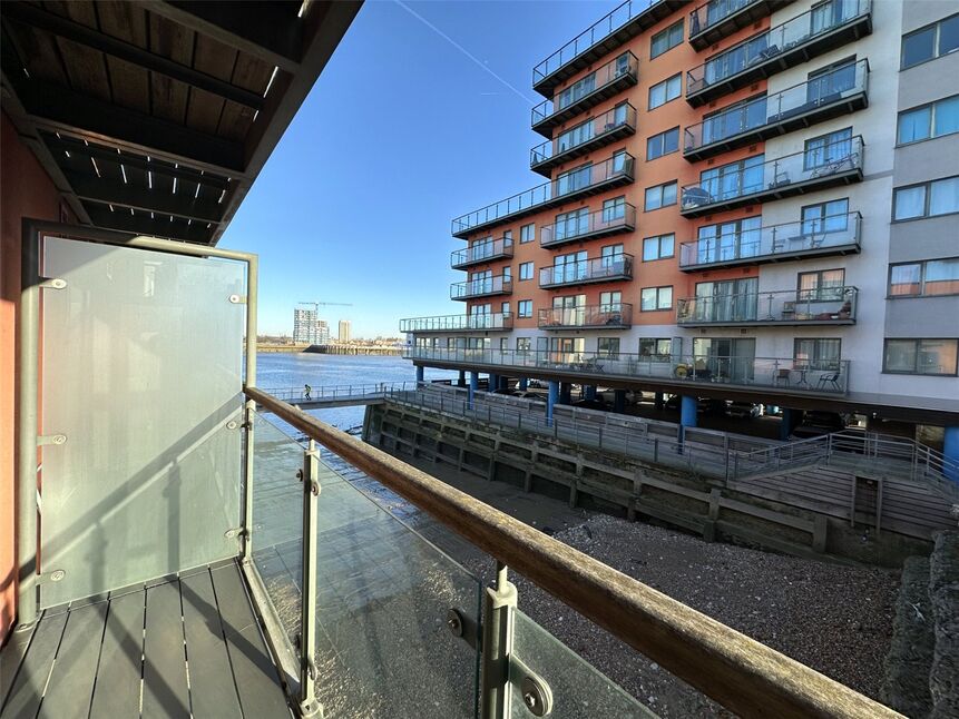 Main image of 2 bedroom Flat to rent, Mast Quay, London, SE18
