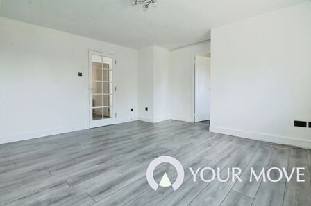 Bernard Ashley Drive, 2 bedroom Flat to rent, &pound;1,750 pcm