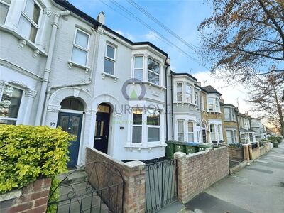 Delafield Road, 4 bedroom Mid Terrace House to rent, £3,000 pcm