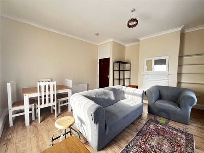 Westcombe Hill, 3 bedroom  Flat to rent, £2,400 pcm