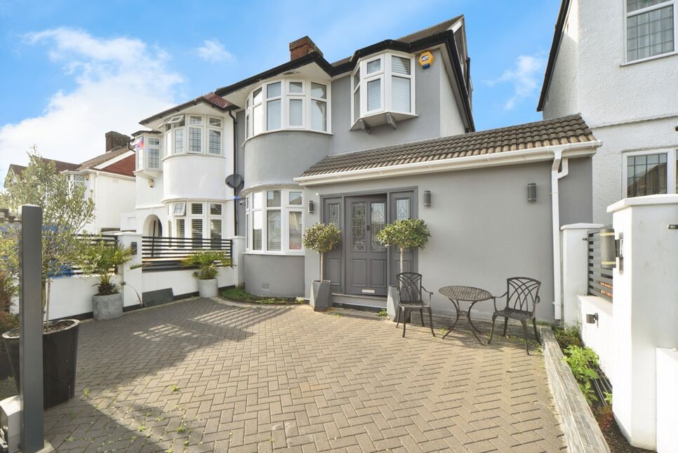 Main image of 3 bedroom Semi Detached House for sale, Broad Walk, London, SE3