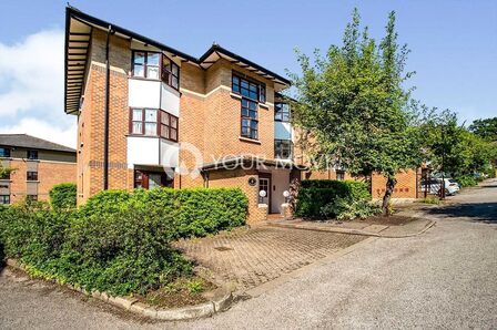  Flat for sale