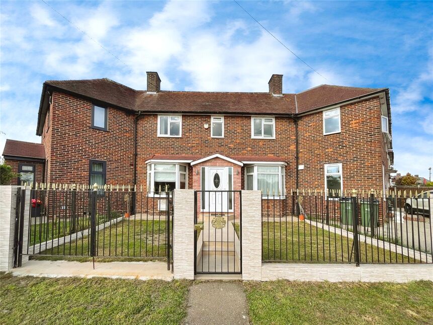 3 bedroom Mid Terrace House for sale