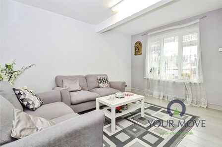 2 bedroom Mid Terrace House to rent