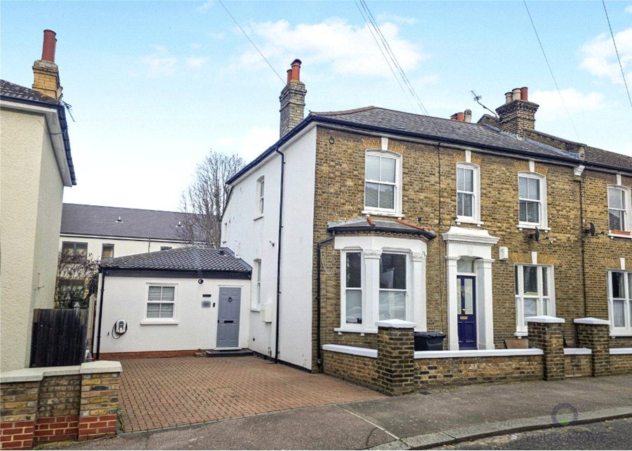 Main image of 4 bedroom End Terrace Flat for sale, Bonfield Road, London, SE13