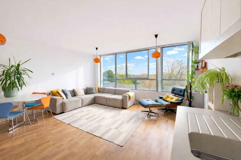 Main image of 3 bedroom Mid Terrace House for sale, Vanbrugh Park, London, SE3