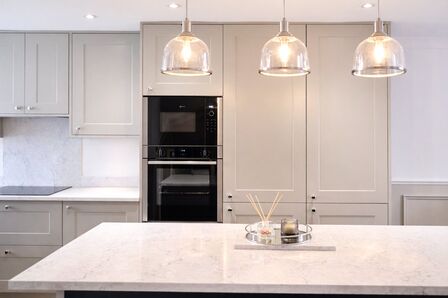 3 bedroom Mid Terrace House for sale