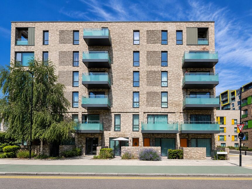 Main image of 3 bedroom Flat for sale, West Parkside, London, SE10